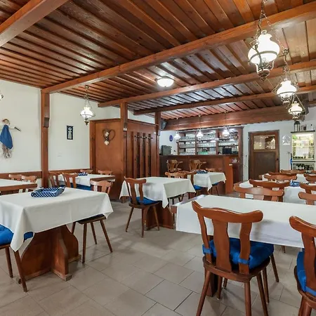 Konukevi Penzion Posada 4*